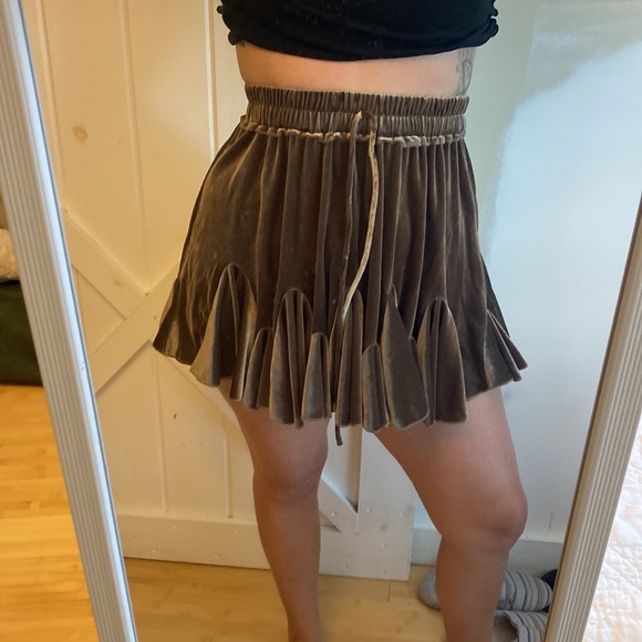 Velvet Ruffle Mini Skirt - Picture 2 of 7